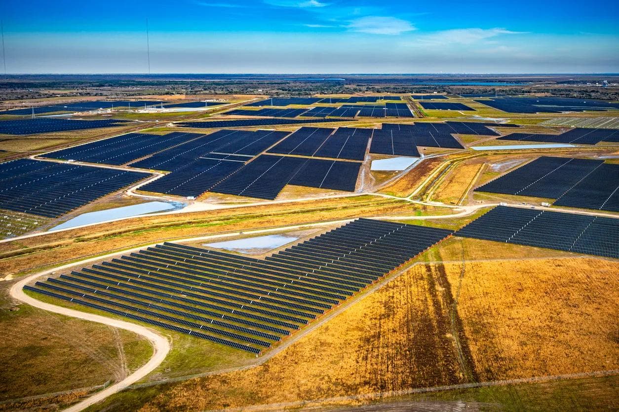 Aerial view of a large solar energy facility located in Liverpool, Texas.