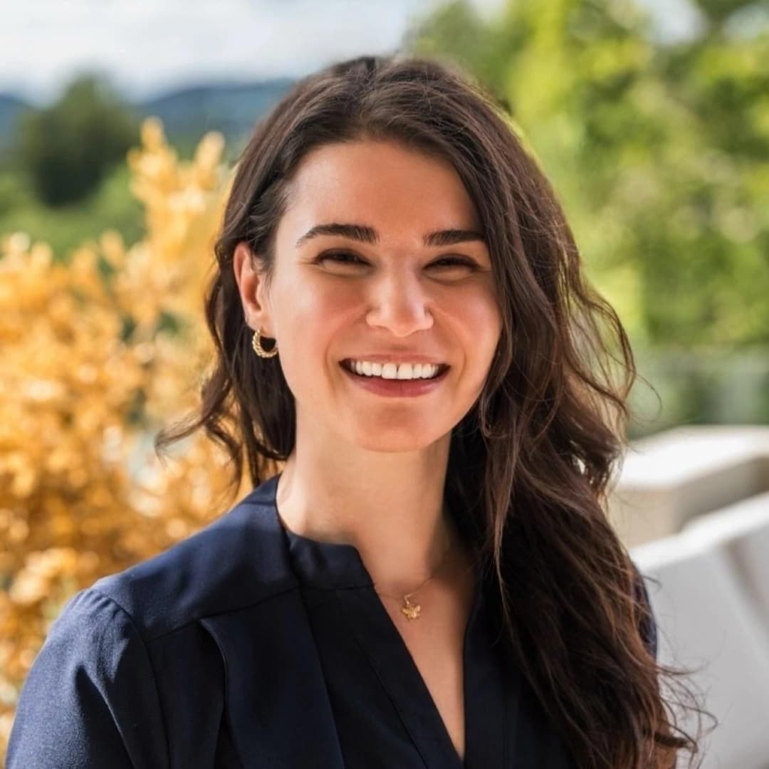 Angela Adduci Headshot