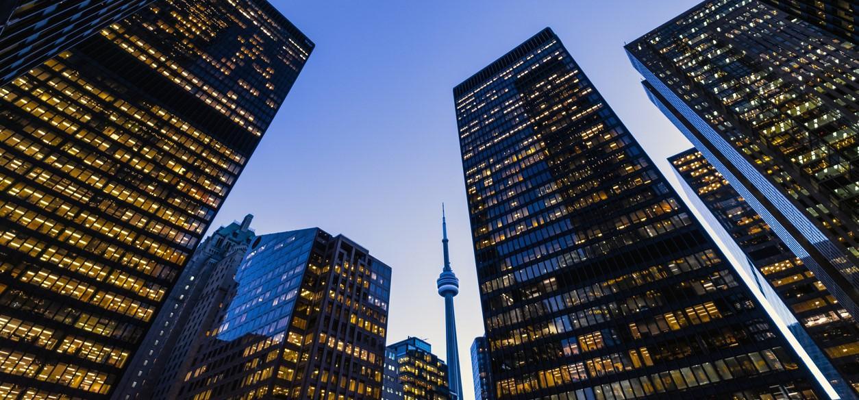 An evening view of Toronto’s financial district with CN Tower. 