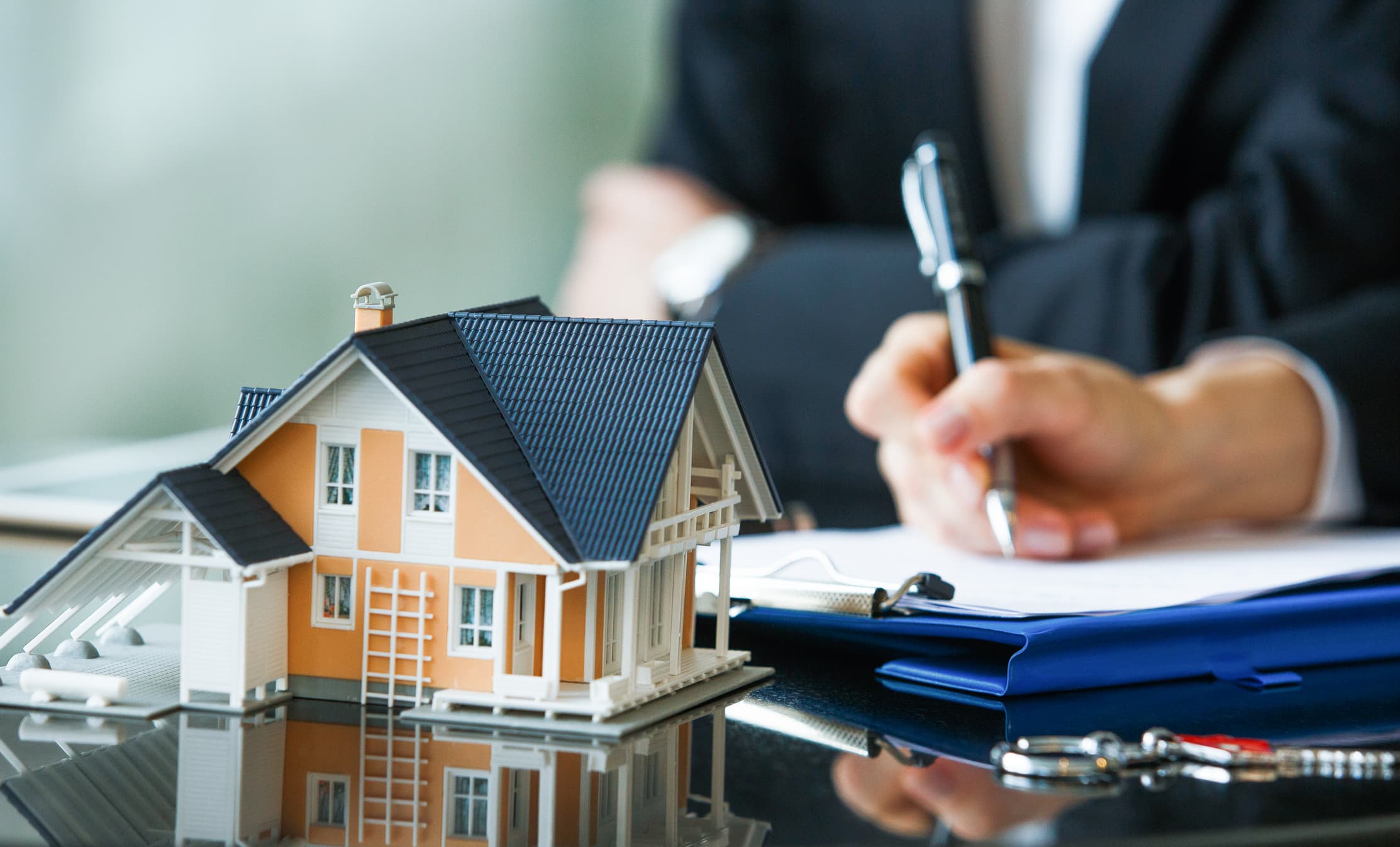 Person signing mortgage documents