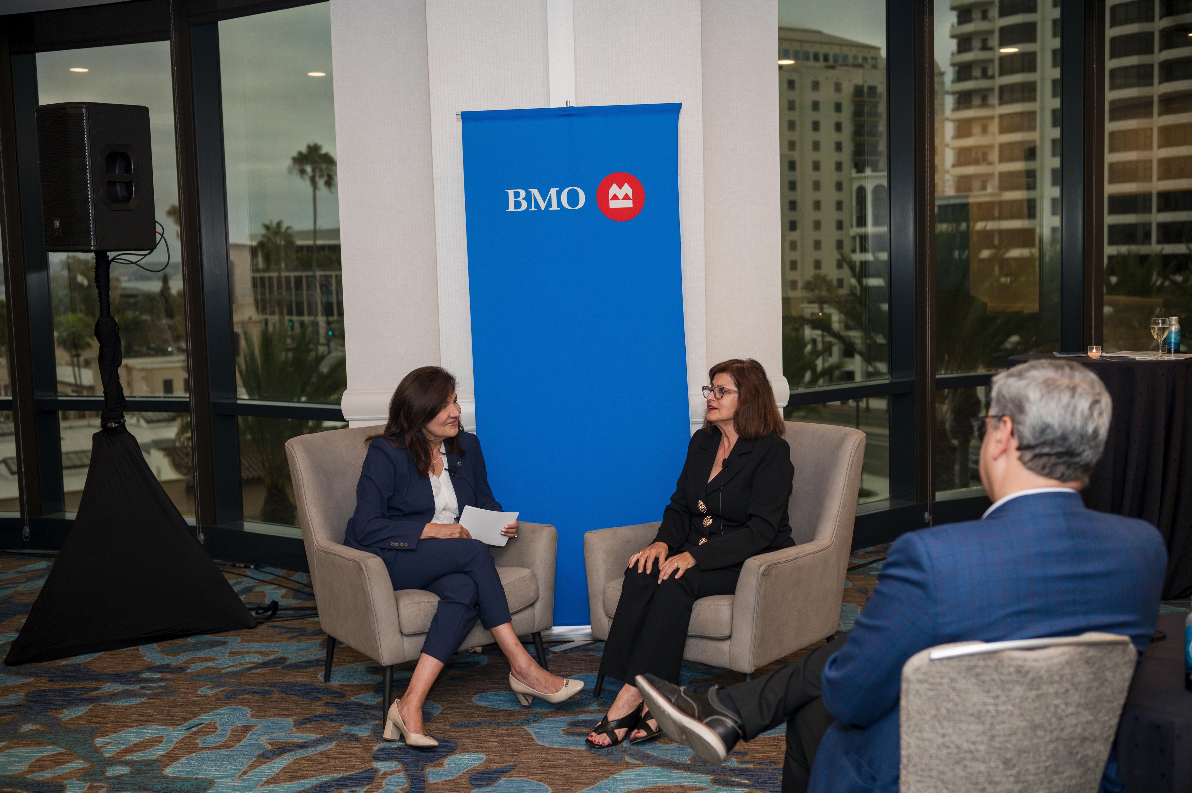 Martha de la Torre and Maria Salinas